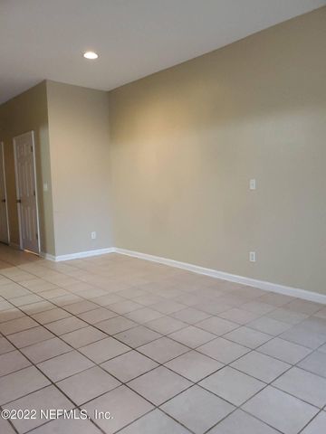 5811 PARKSTONE CROSSING Drive, Jacksonville, FL 32258