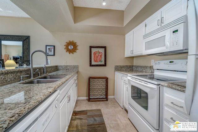 1655 E Palm Canyon Drive 208, Palm Springs, CA 92264