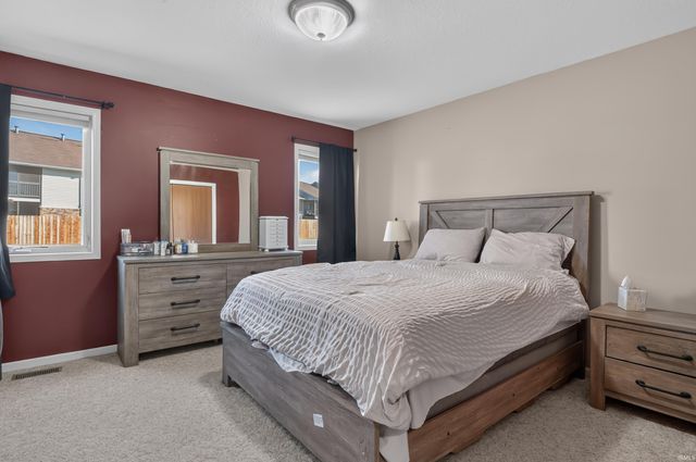 8627 Tara Court, Fort Wayne, IN 46825