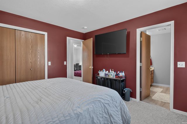 8627 Tara Court, Fort Wayne, IN 46825