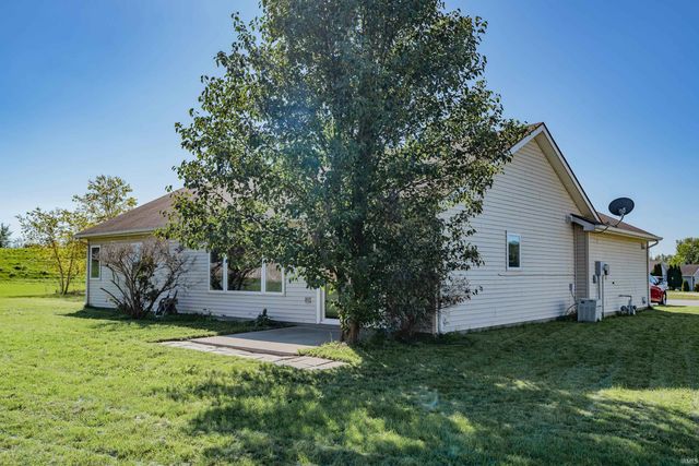 8627 Tara Court, Fort Wayne, IN 46825