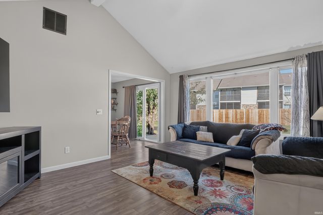 8627 Tara Court, Fort Wayne, IN 46825