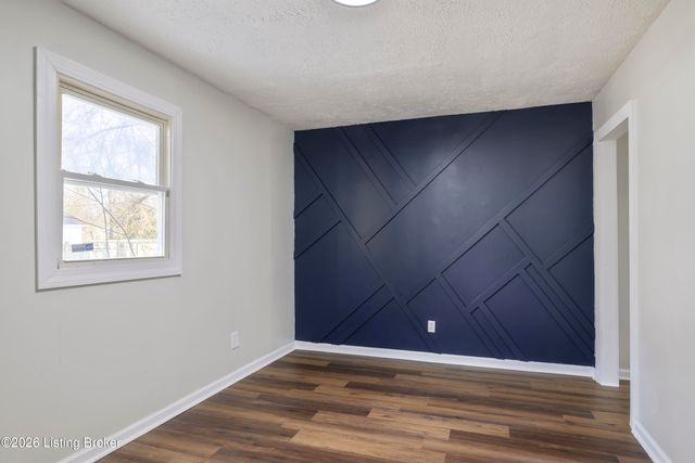 1811 Beech St, Louisville, KY 40210