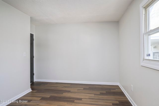 1811 Beech St, Louisville, KY 40210