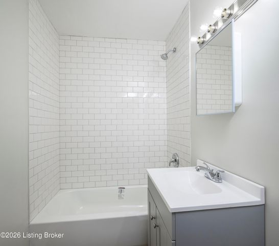 1811 Beech St, Louisville, KY 40210