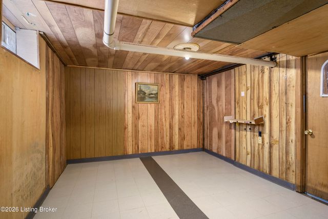 1811 Beech St, Louisville, KY 40210