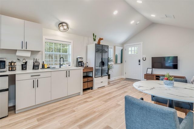 1317 Newning Avenue, Austin, TX 78704