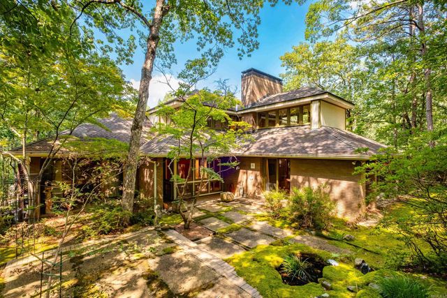 18 Hickory Hills Circle, Little Rock, AR 72212