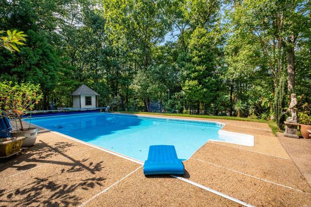 18 Hickory Hills Circle, Little Rock, AR 72212