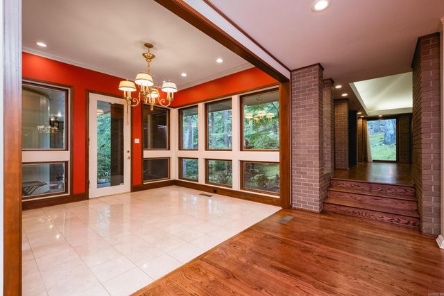 18 Hickory Hills Circle, Little Rock, AR 72212