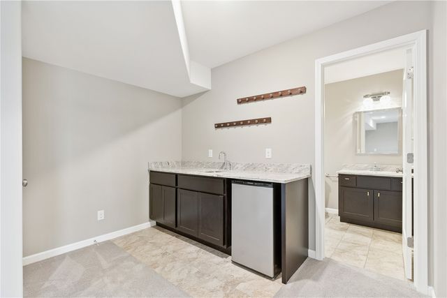 1112 Mary Lane, North Liberty, IA 52317