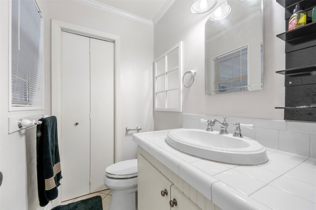 5519 Cheshire Lane, Houston, TX 77092