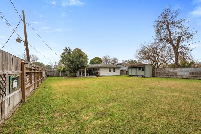 5519 Cheshire Lane, Houston, TX 77092