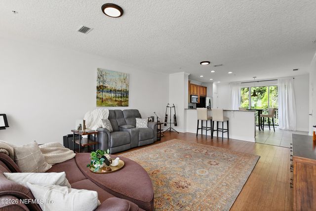 4456 CONGRESSIONAL Drive, Jacksonville, FL 32246