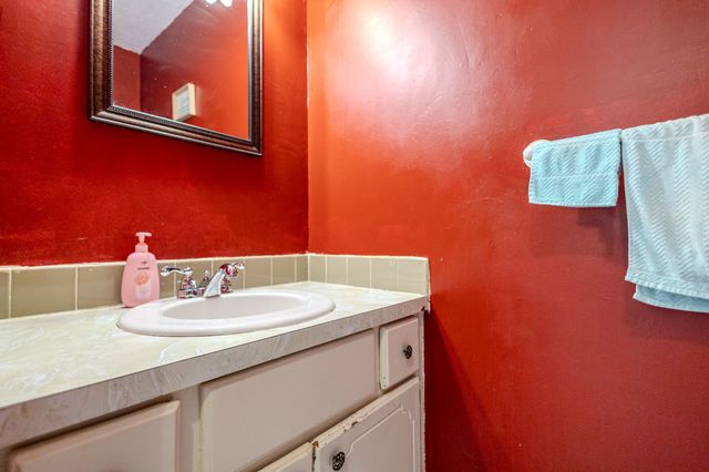 4161 E Euclid Avenue, Des Moines, IA 50317