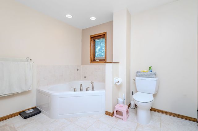 4161 E Euclid Avenue, Des Moines, IA 50317