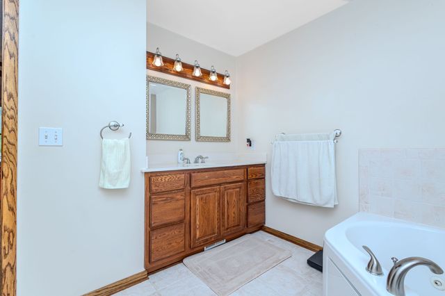 4161 E Euclid Avenue, Des Moines, IA 50317