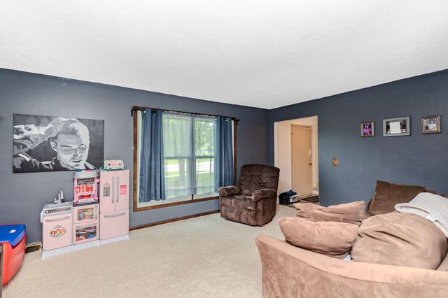 4161 E Euclid Avenue, Des Moines, IA 50317