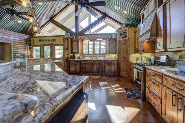 22 Mount Zion Road, New Waverly, TX 77358