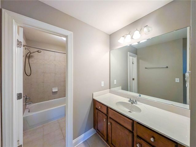 1276 Mcallistar Drive, Locust Grove, GA 30248