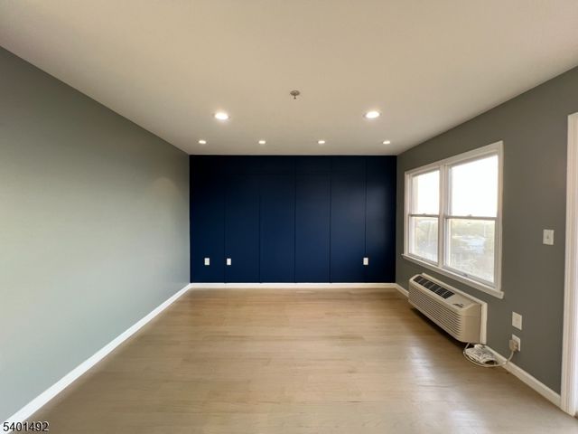 614 Fairview Ave E, Fairview Boro, NJ 07022