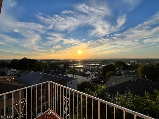 614 Fairview Ave E, Fairview Boro, NJ 07022