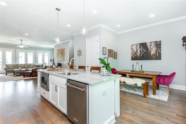 204 Easy Pines Way, Marietta, GA 30060