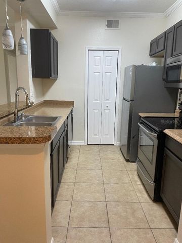 5602 PINNACLE HEIGHTS CIRCLE 111, Tampa, FL 33624