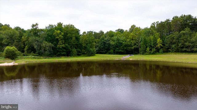 11201 HOLLINS CT, Fredericksburg, VA 22407