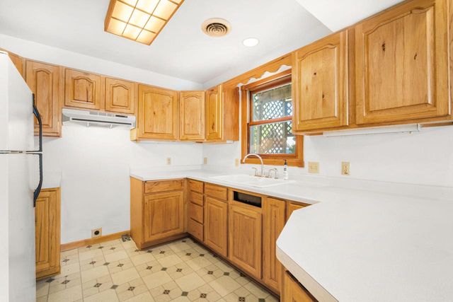 7218 N River ROAD, West Bend, WI 53090