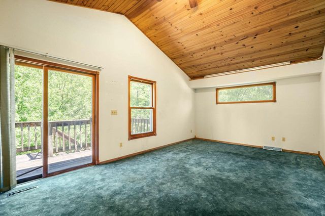 7218 N River ROAD, West Bend, WI 53090
