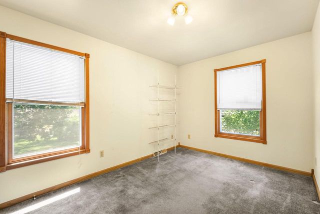 7218 N River ROAD, West Bend, WI 53090