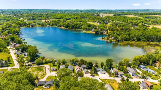 7218 N River ROAD, West Bend, WI 53090