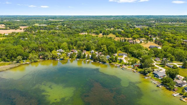 7218 N River ROAD, West Bend, WI 53090