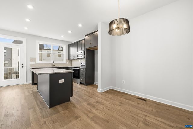 19C WARDELL CREST, Charlottesville, VA 22902