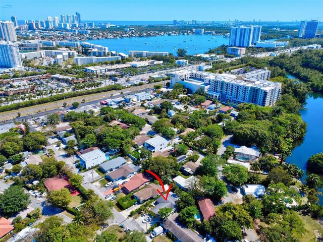 2470-2472 NE 182nd Ter, North Miami Beach, FL 33160