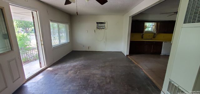 916 SW 39th, San Antonio, TX 78237