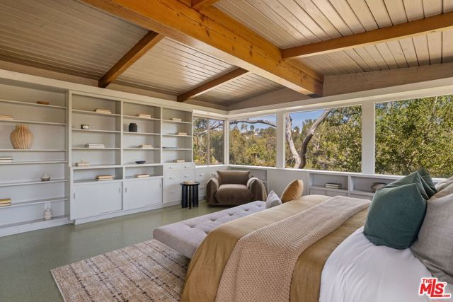 600 Hanley Place, Los Angeles, CA 90049
