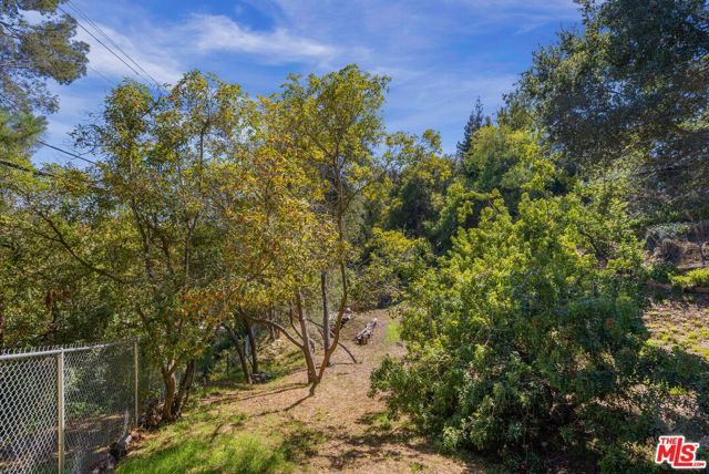 600 Hanley Place, Los Angeles, CA 90049