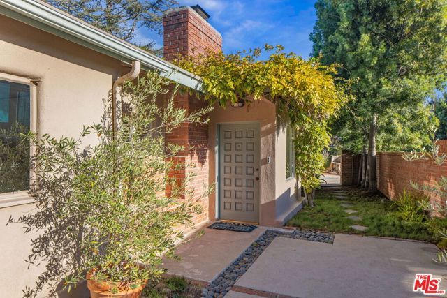 600 Hanley Place, Los Angeles, CA 90049
