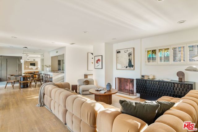 600 Hanley Place, Los Angeles, CA 90049