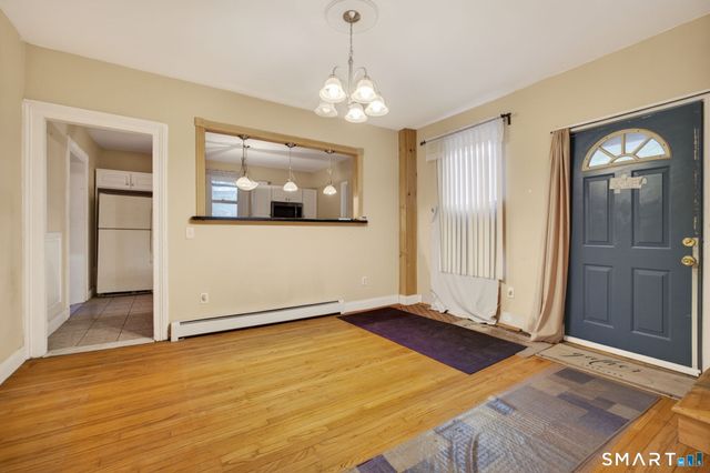 670 Hanover Road, Meriden, CT 06451