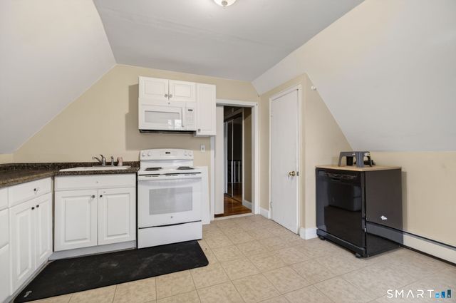 670 Hanover Road, Meriden, CT 06451