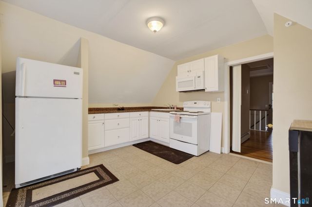 670 Hanover Road, Meriden, CT 06451