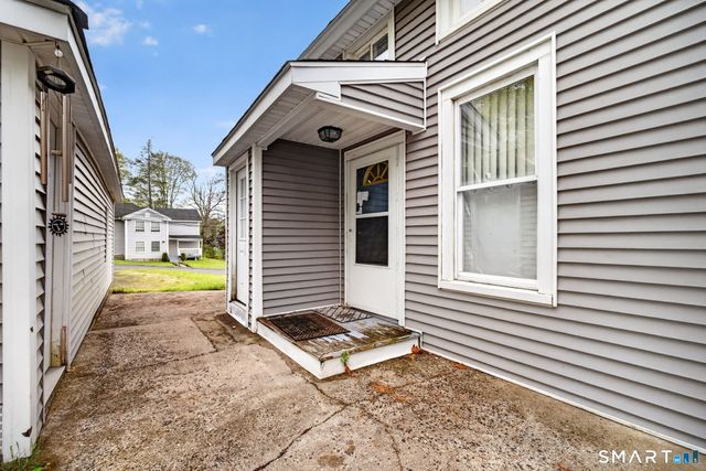 670 Hanover Road, Meriden, CT 06451