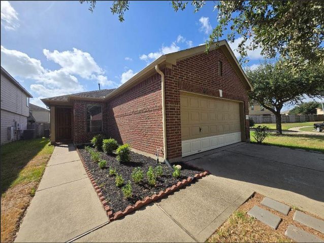 18611 White Ash Ln, Cypress, TX 77433