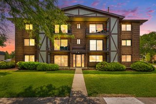 7131 166th Street 101, Tinley Park, IL 60477