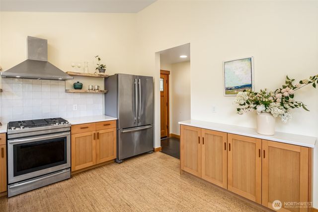 5862 Noon Road, Bellingham, WA 98226