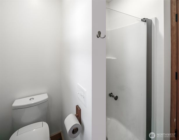 5862 Noon Road, Bellingham, WA 98226
