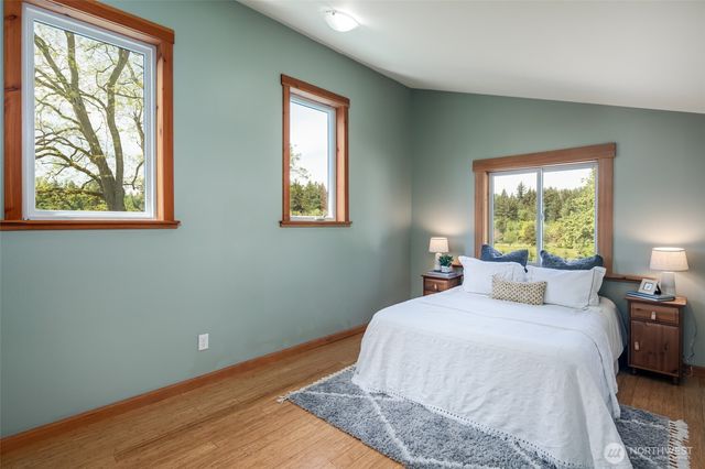 5862 Noon Road, Bellingham, WA 98226